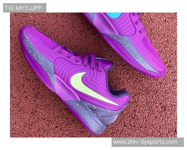 Nike推出多款圣诞特别配色球鞋詹姆斯库里杜兰特莫兰特文班代言款齐亮相