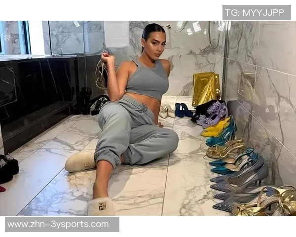 小特朗普与女友合影C罗乔治娜感慨椭圆形办公室的意外邂逅与人生奇遇